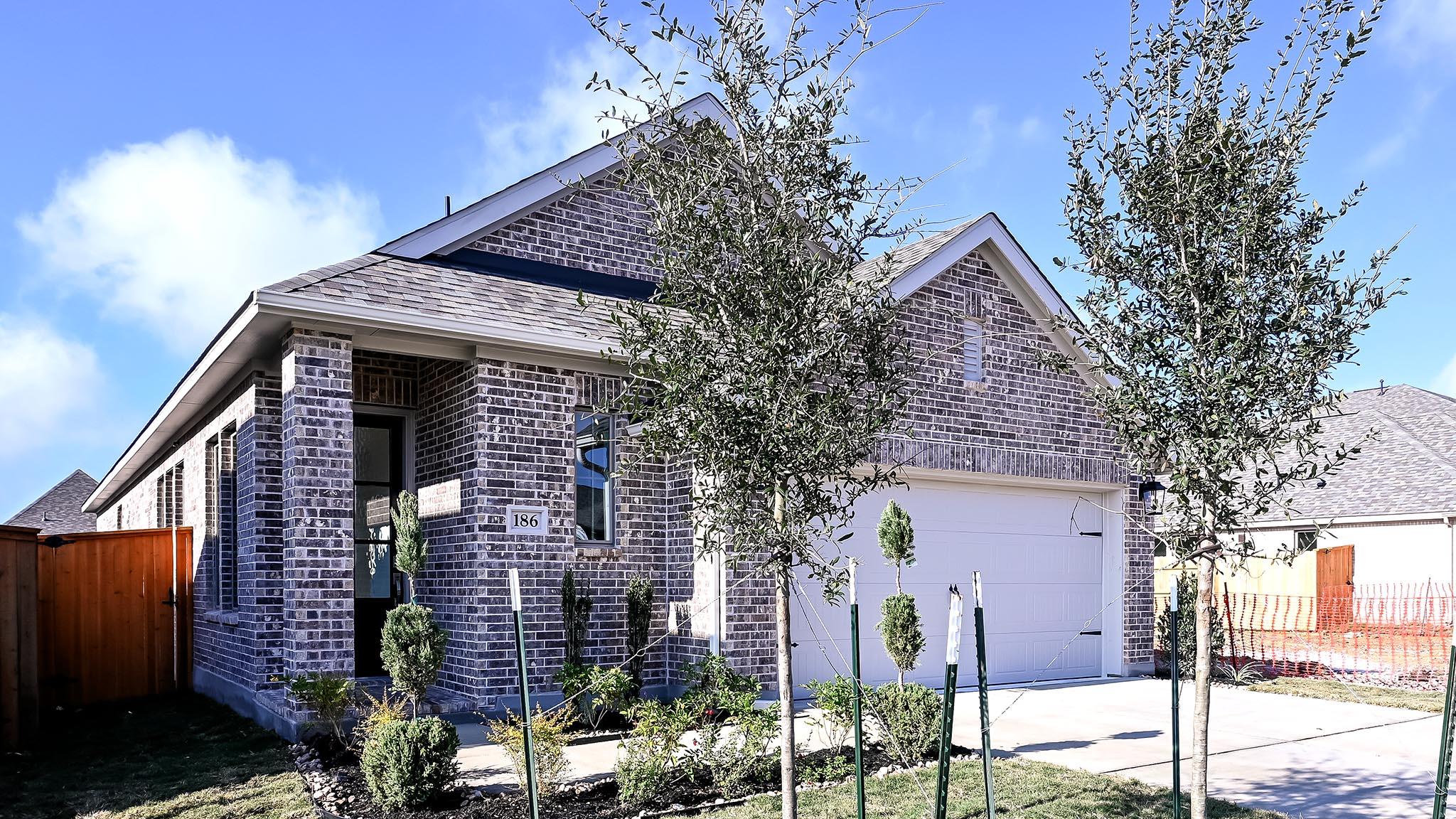 186 Blackborrow Drive Kyle TX 78640