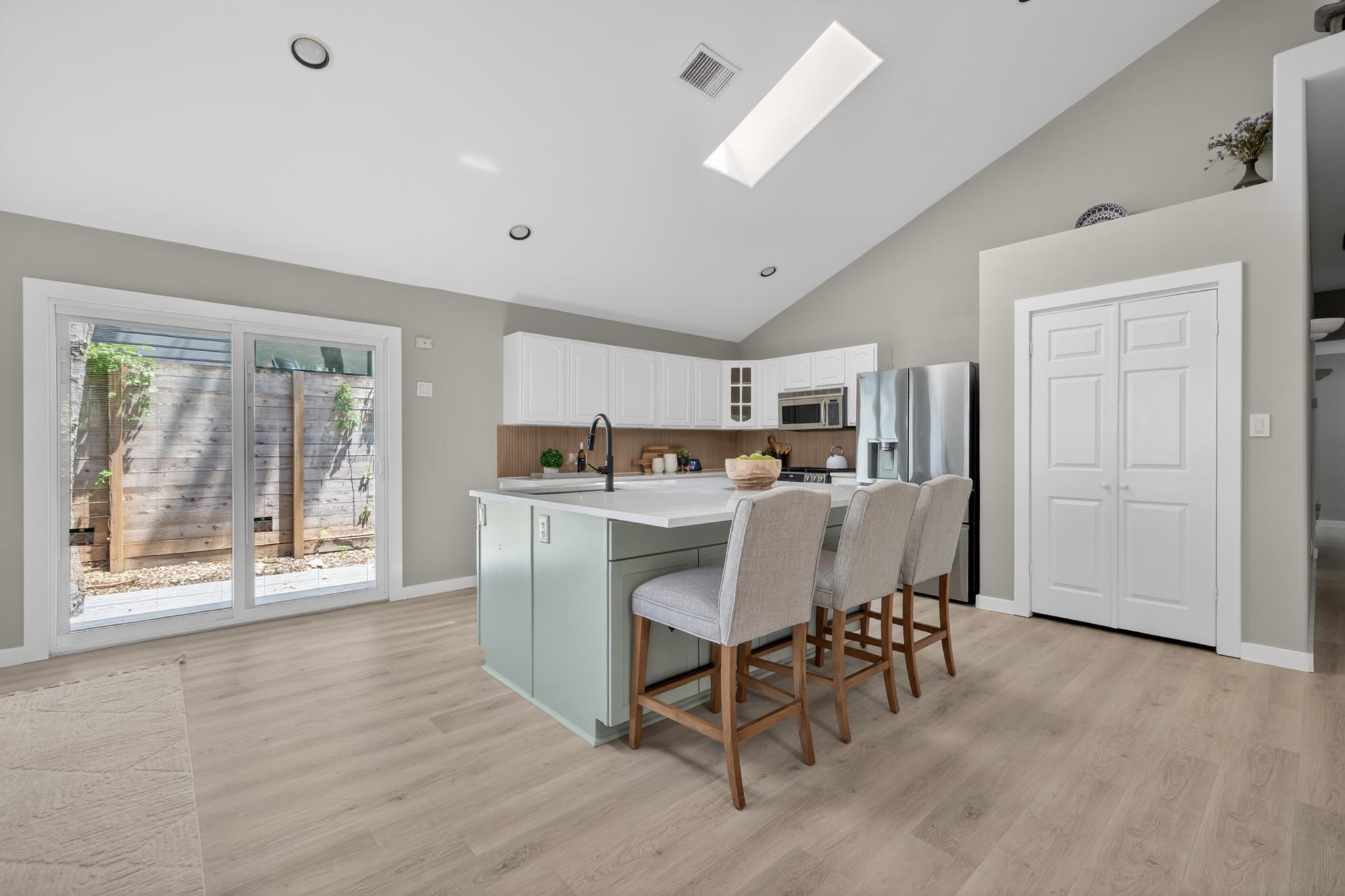 411 W Live Oak Street Austin TX 78704