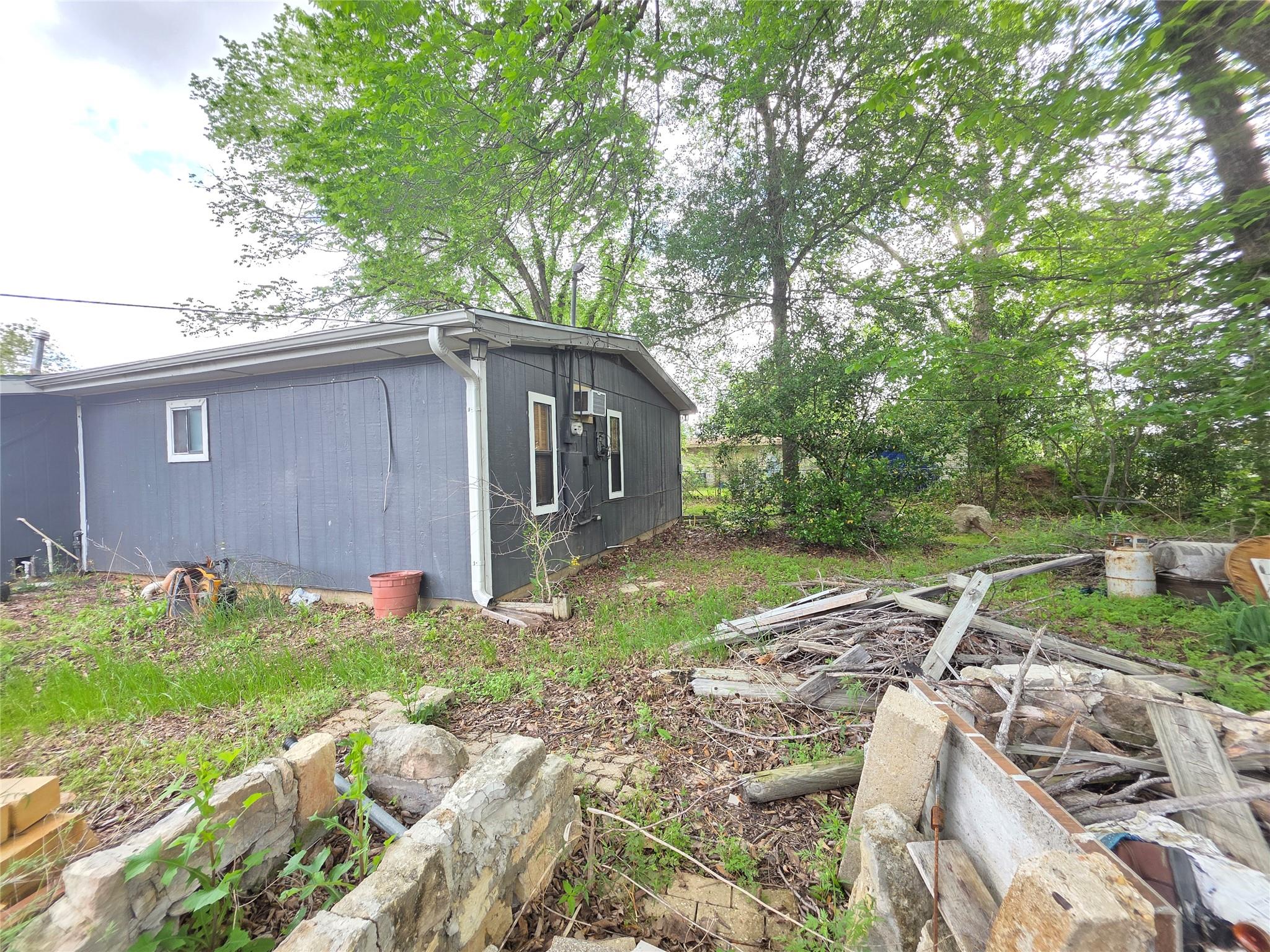 1203 Highland Avenue Rockdale TX 76567