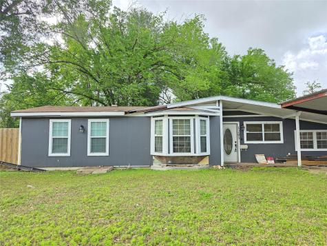 1203 Highland Avenue Rockdale TX 76567