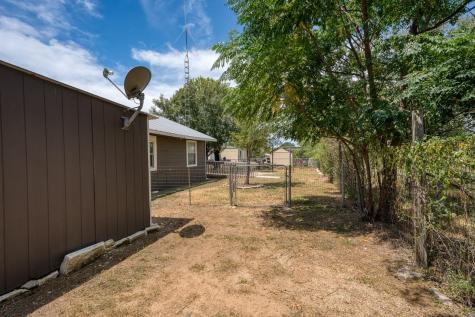 225 E Greencastle Granite Shoals TX 78654