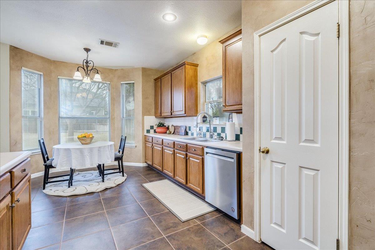 1706 Apache Trail Round Rock TX 78665