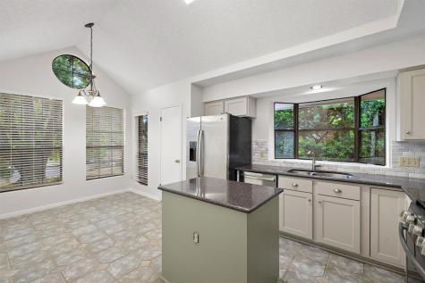 8302 Mendota Cove Austin TX 78717