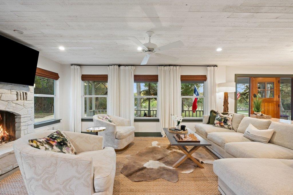 2800 River Road Wimberley TX 78676