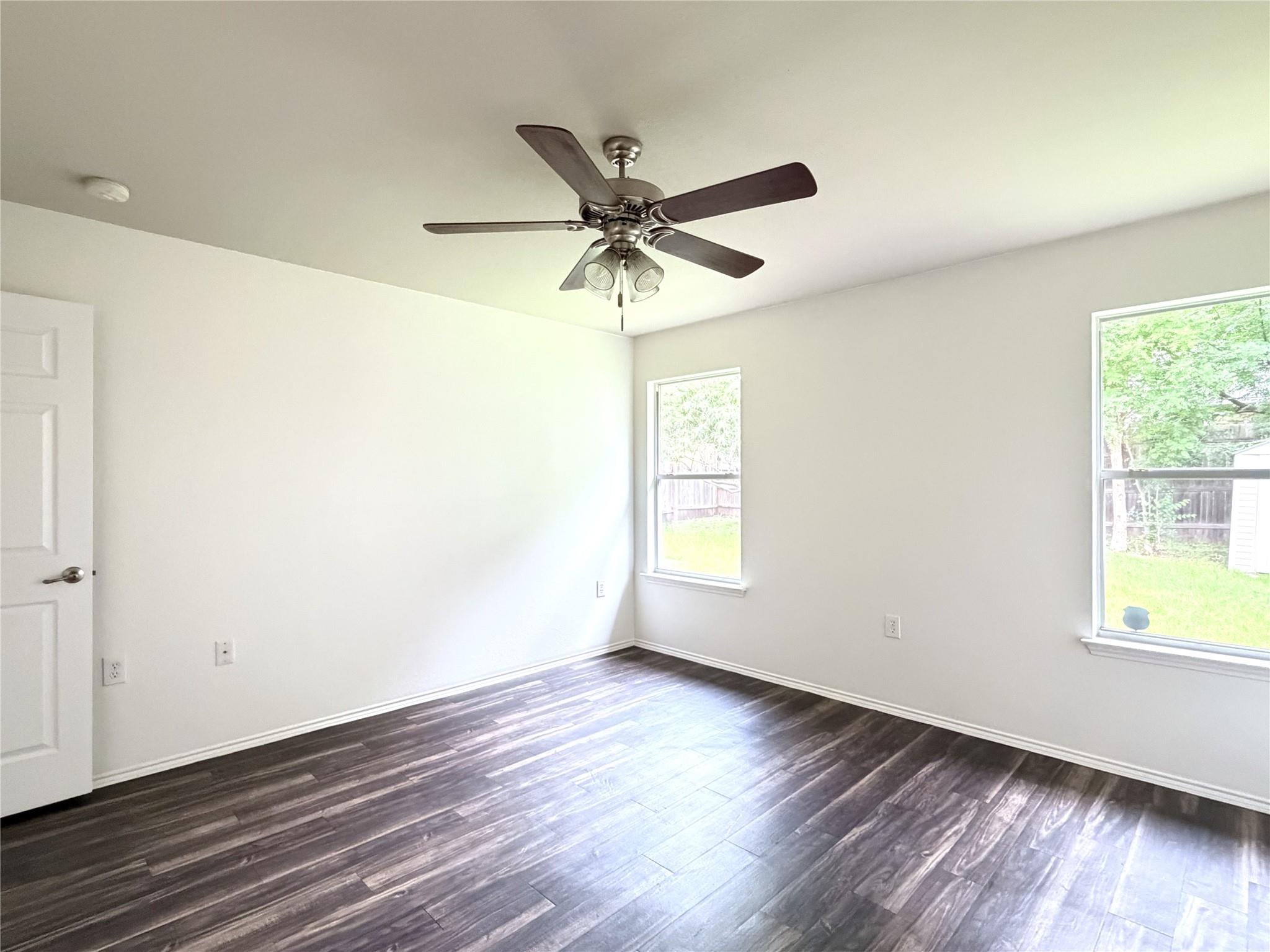 5216 English Glade Drive Austin TX 78724
