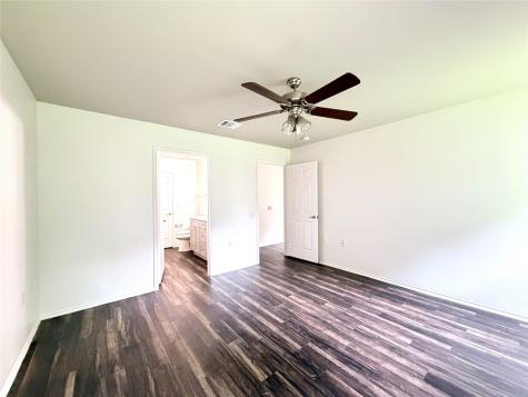 5216 English Glade Drive Austin TX 78724