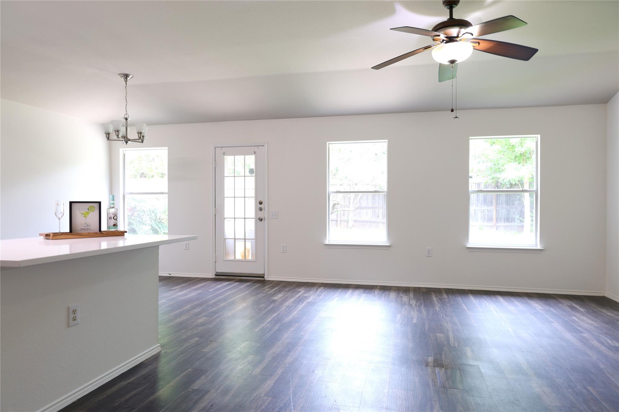 5216 English Glade Drive Austin TX 78724