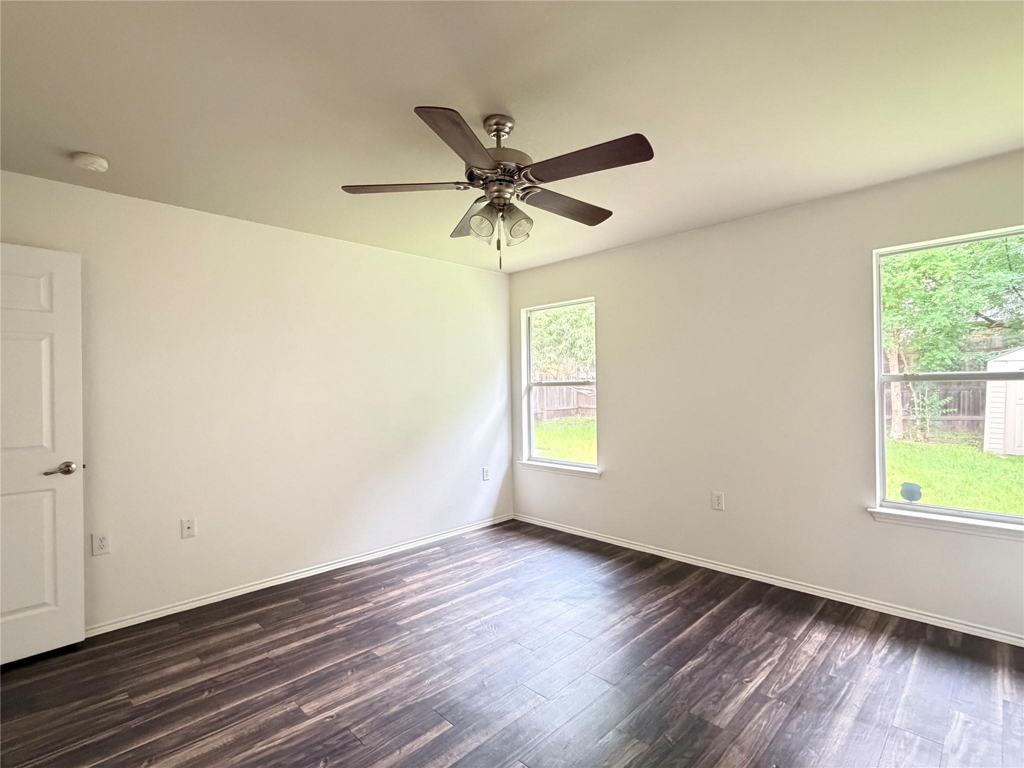 5216 English Glade Drive Austin TX 78724