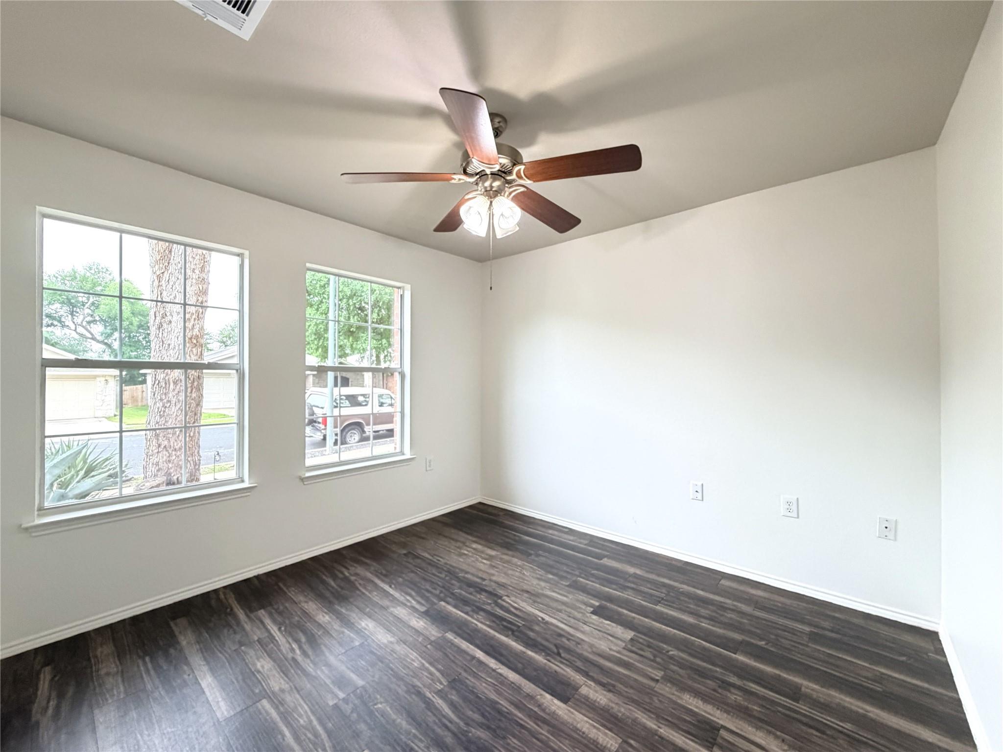 5216 English Glade Drive Austin TX 78724