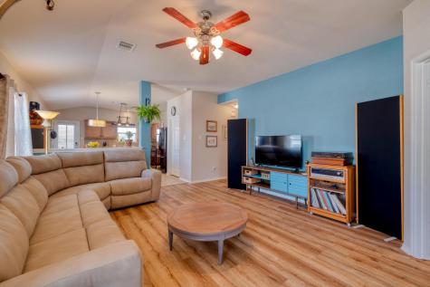 303 Baldwin Street Hutto TX 78634