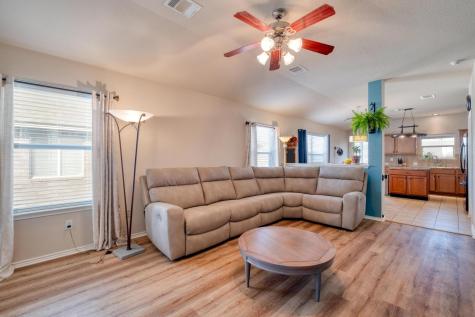 303 Baldwin Street Hutto TX 78634