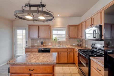 303 Baldwin Street Hutto TX 78634