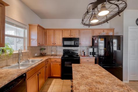 303 Baldwin Street Hutto TX 78634