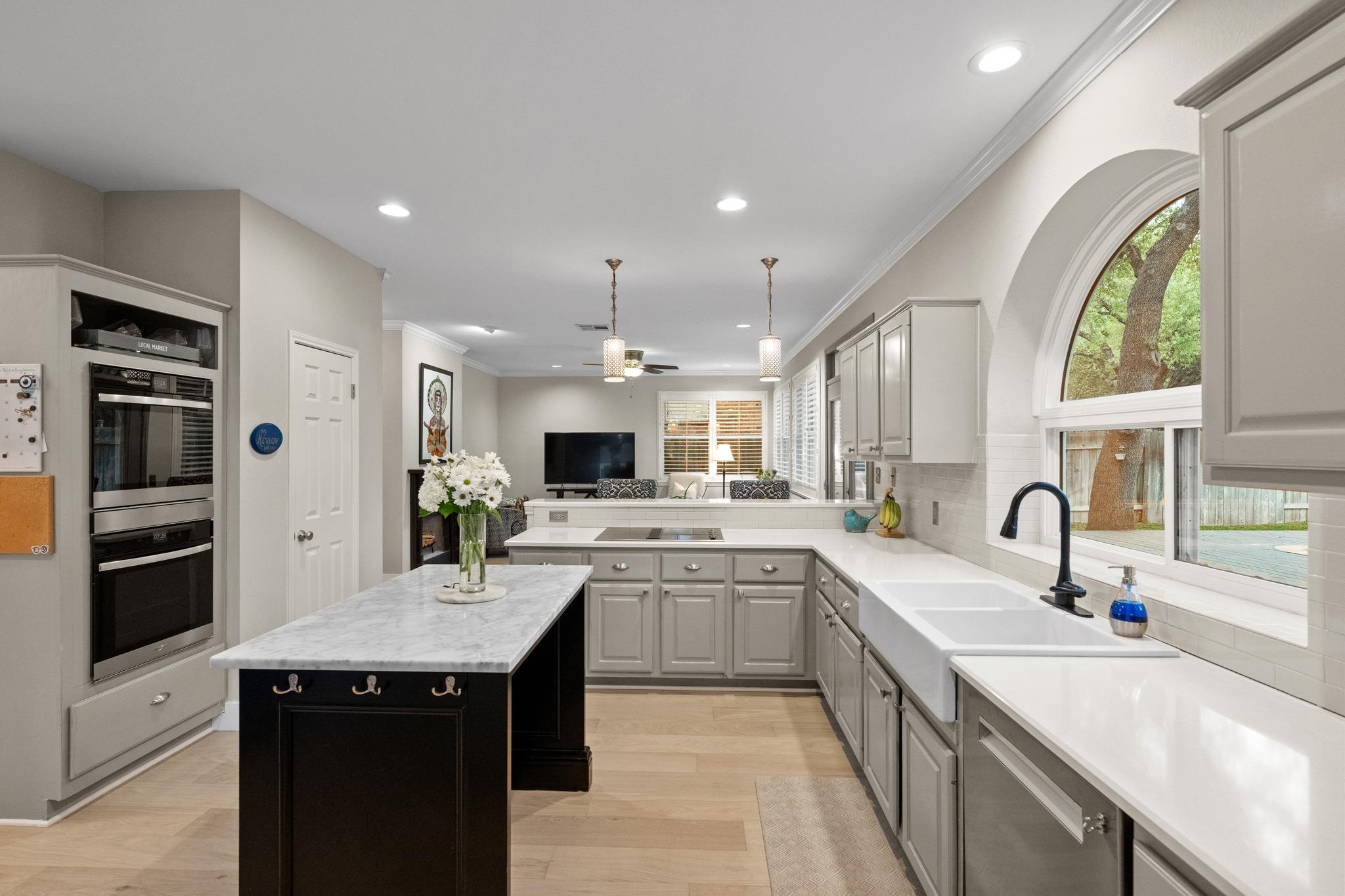 10080 Circleview Drive Austin TX 78733