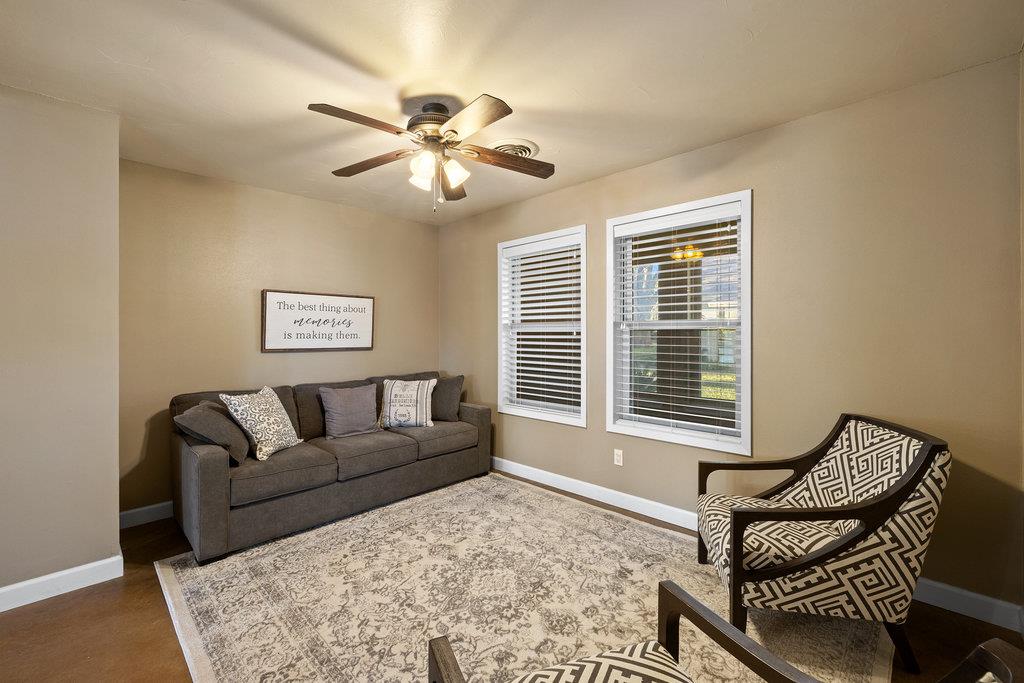 1922 Purple Sage Lane Kingsland TX 78639