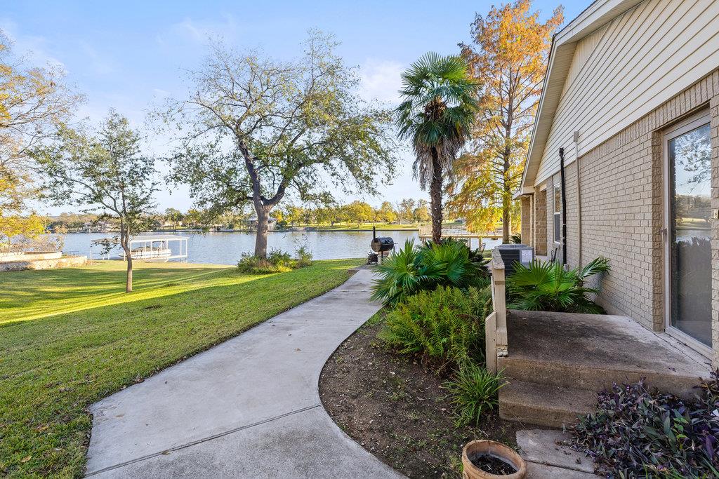 1922 Purple Sage Lane Kingsland TX 78639