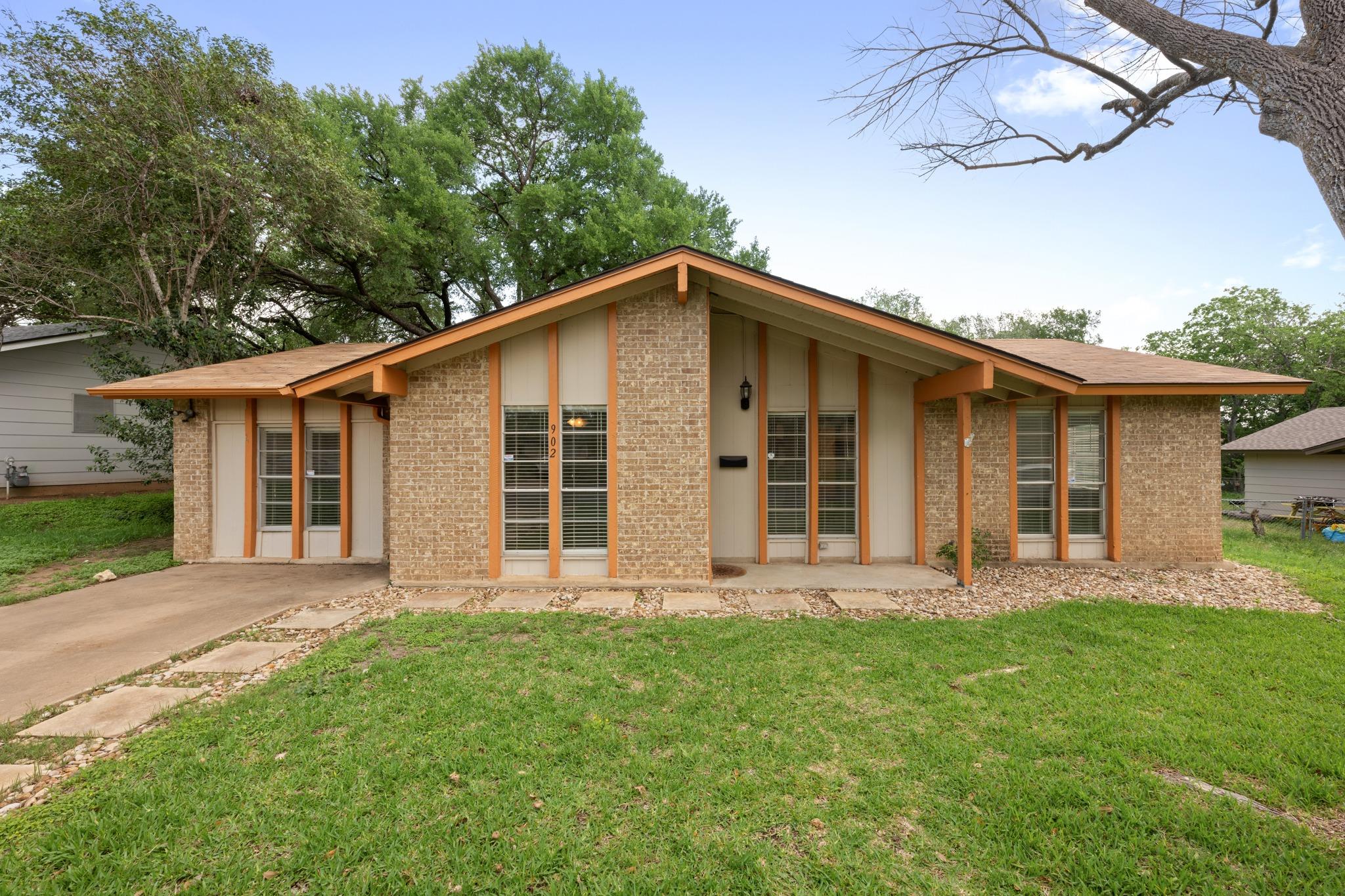 902 Emerald Wood Drive Austin TX 78745