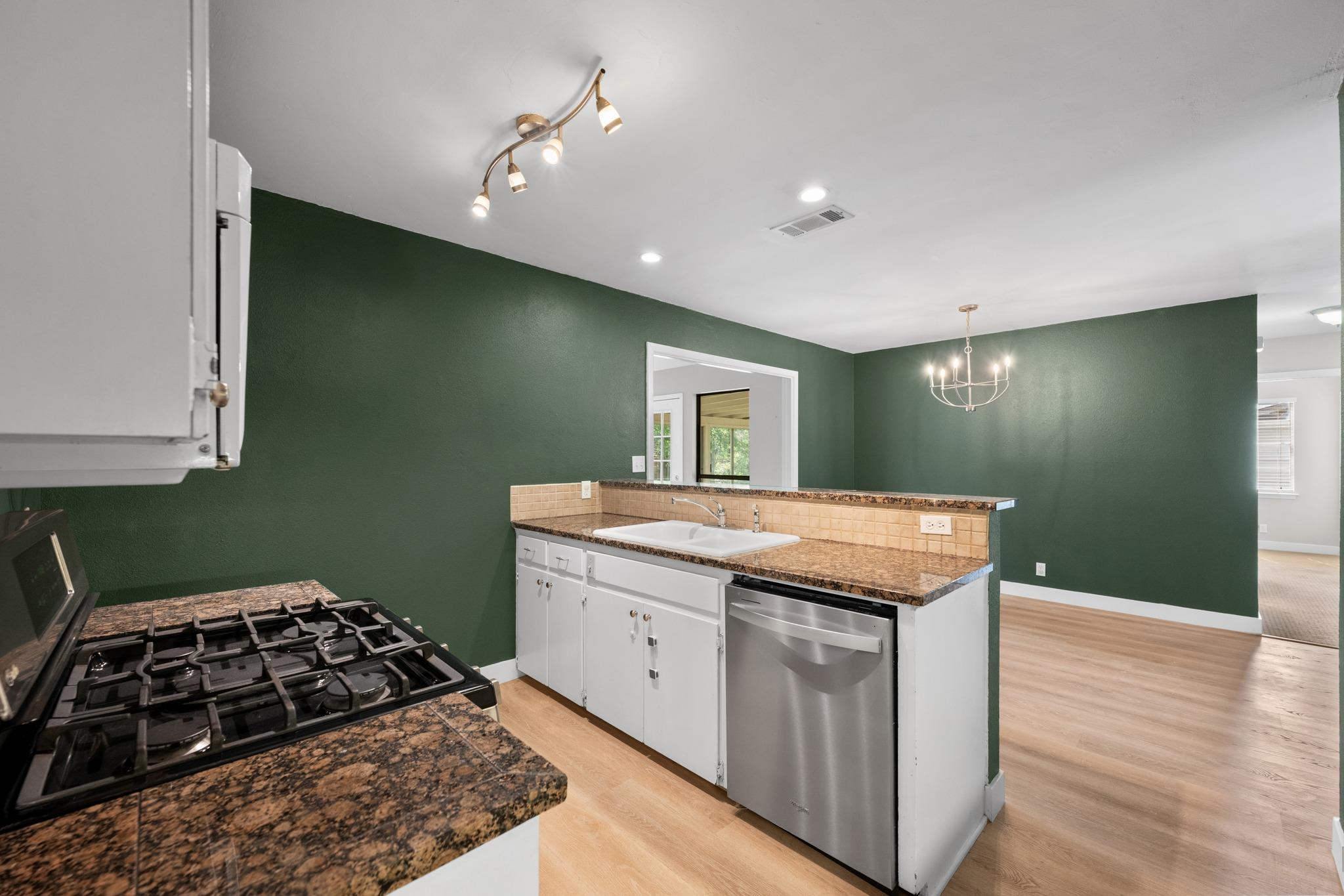 902 Emerald Wood Drive Austin TX 78745