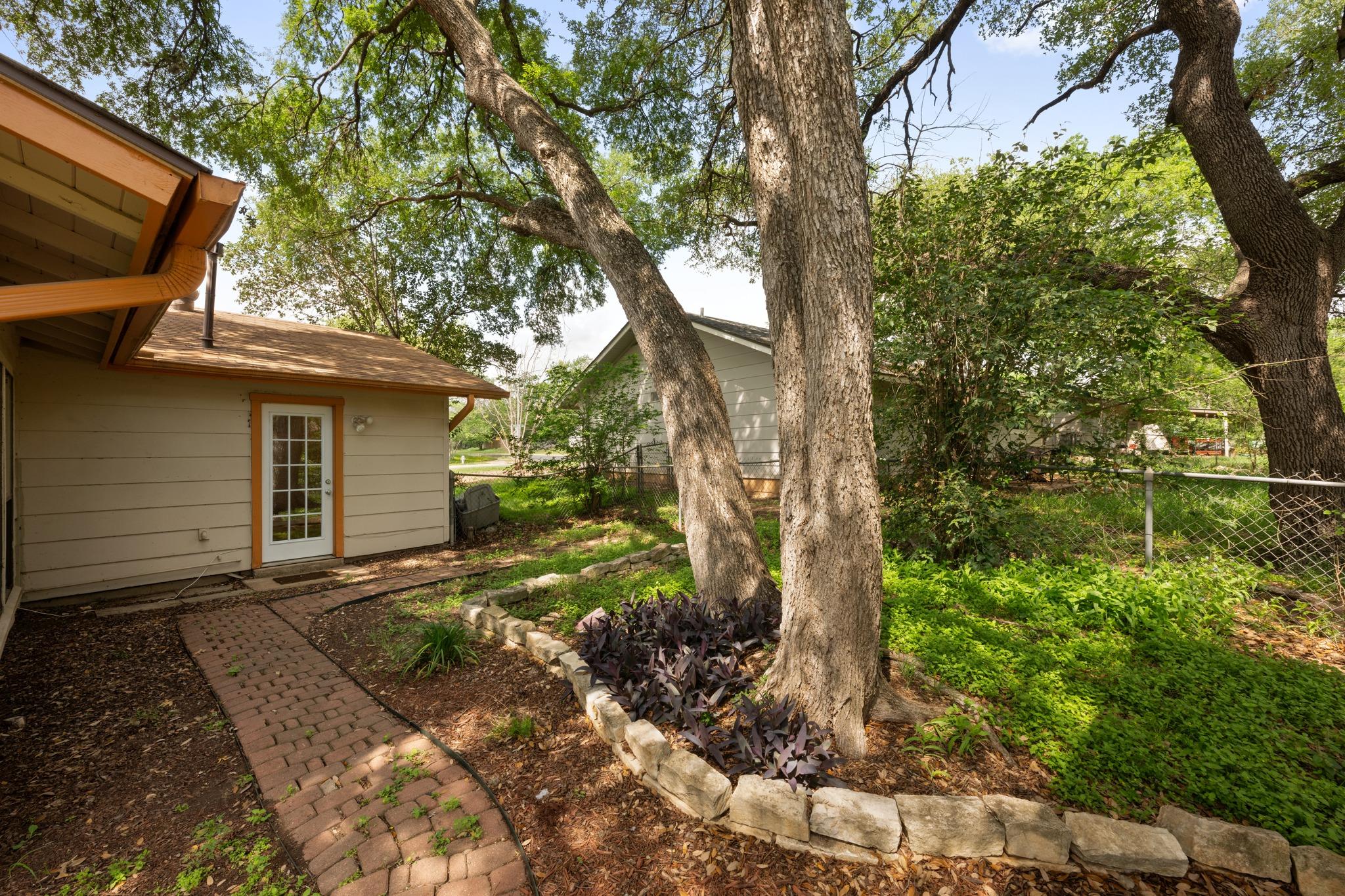 902 Emerald Wood Drive Austin TX 78745