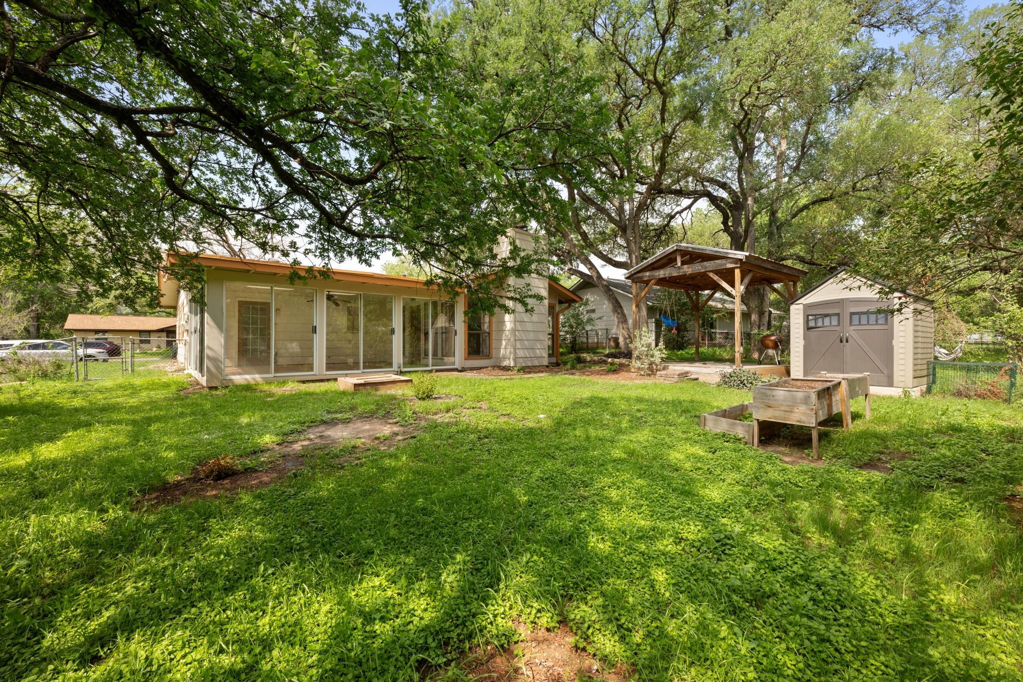 902 Emerald Wood Drive Austin TX 78745