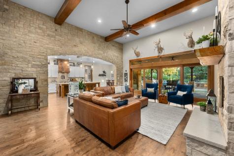 221 Palomino Cove Jarrell TX 76537