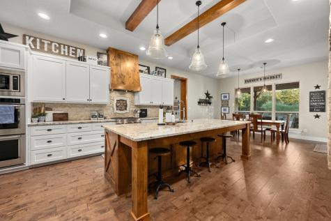 221 Palomino Cove Jarrell TX 76537