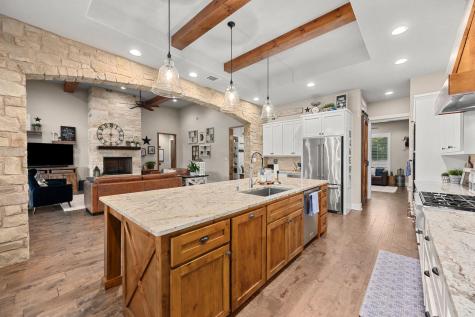 221 Palomino Cove Jarrell TX 76537