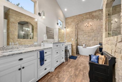 221 Palomino Cove Jarrell TX 76537