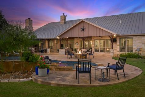 221 Palomino Cove Jarrell TX 76537