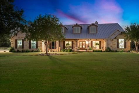 221 Palomino Cove Jarrell TX 76537