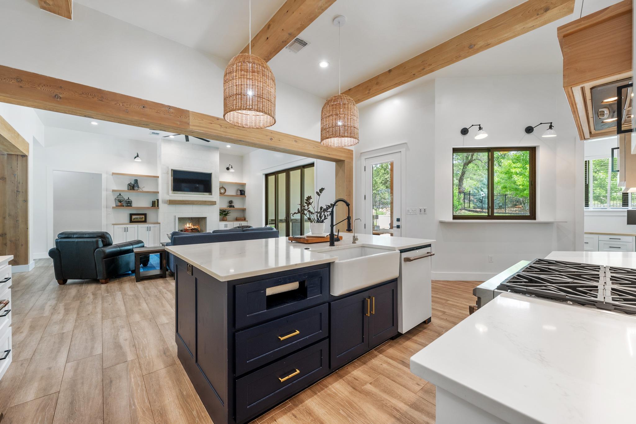 111 Florentine Horseshoe Bay TX 78657