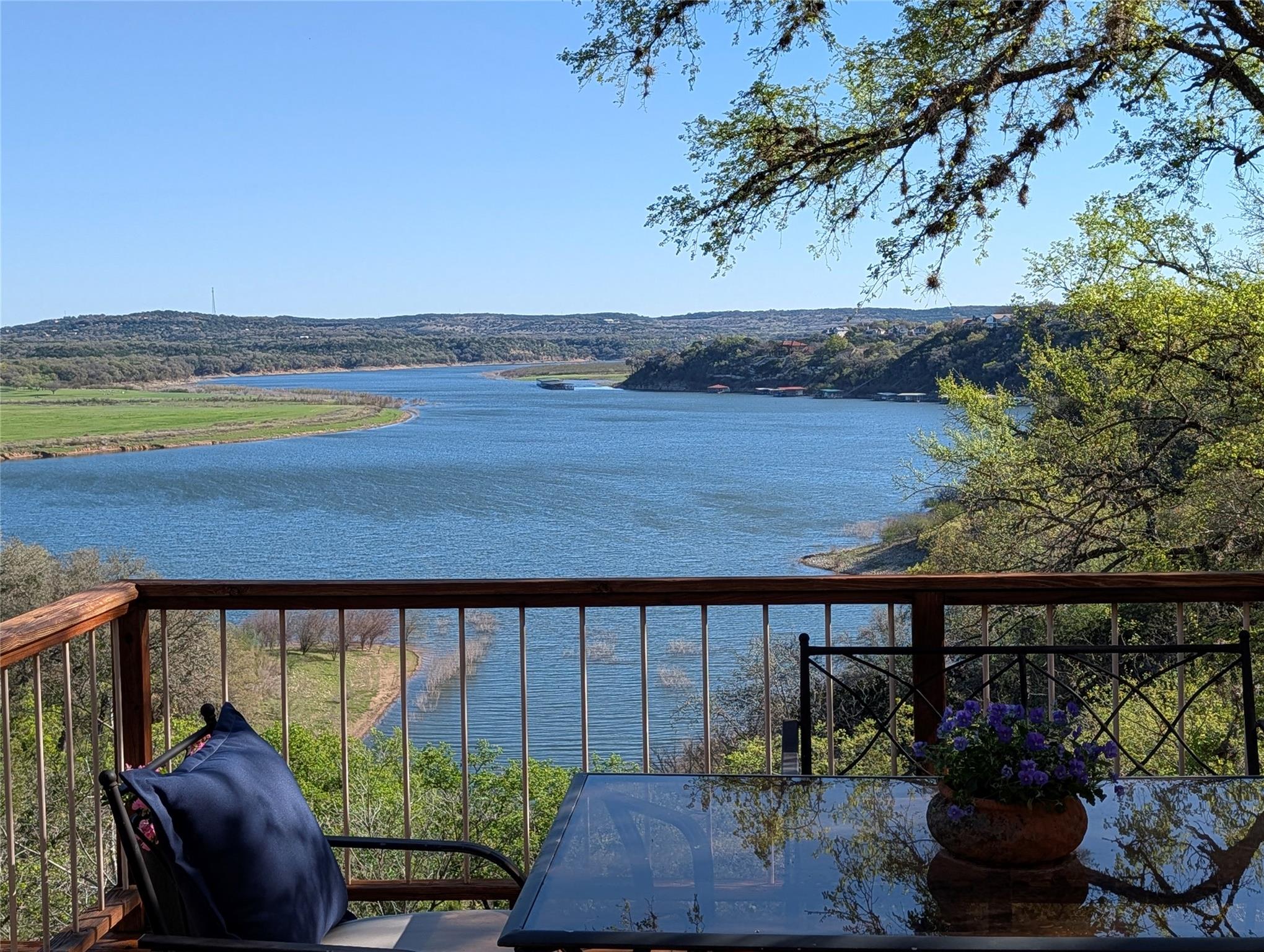 403 Coventry Road Spicewood TX 78669
