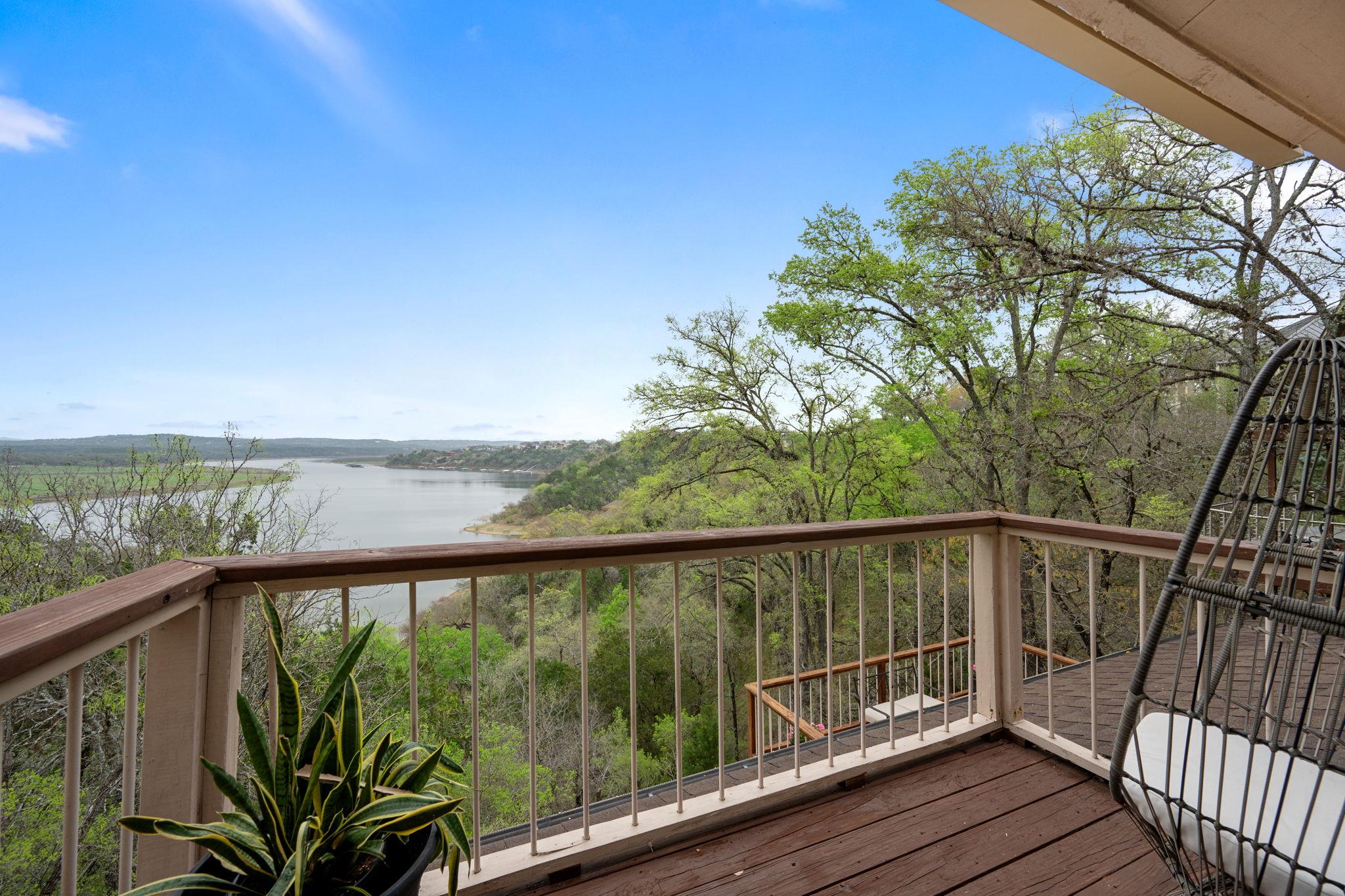 403 Coventry Road Spicewood TX 78669