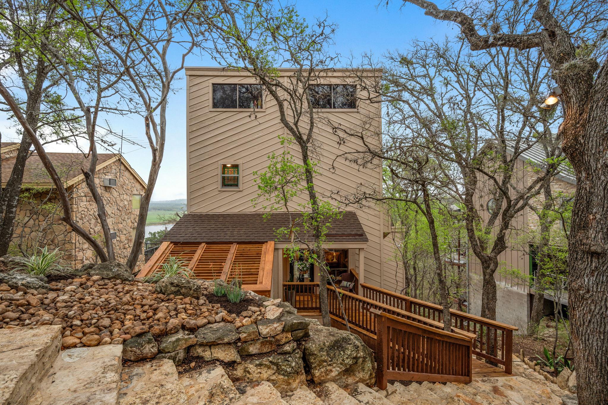 403 Coventry Road Spicewood TX 78669