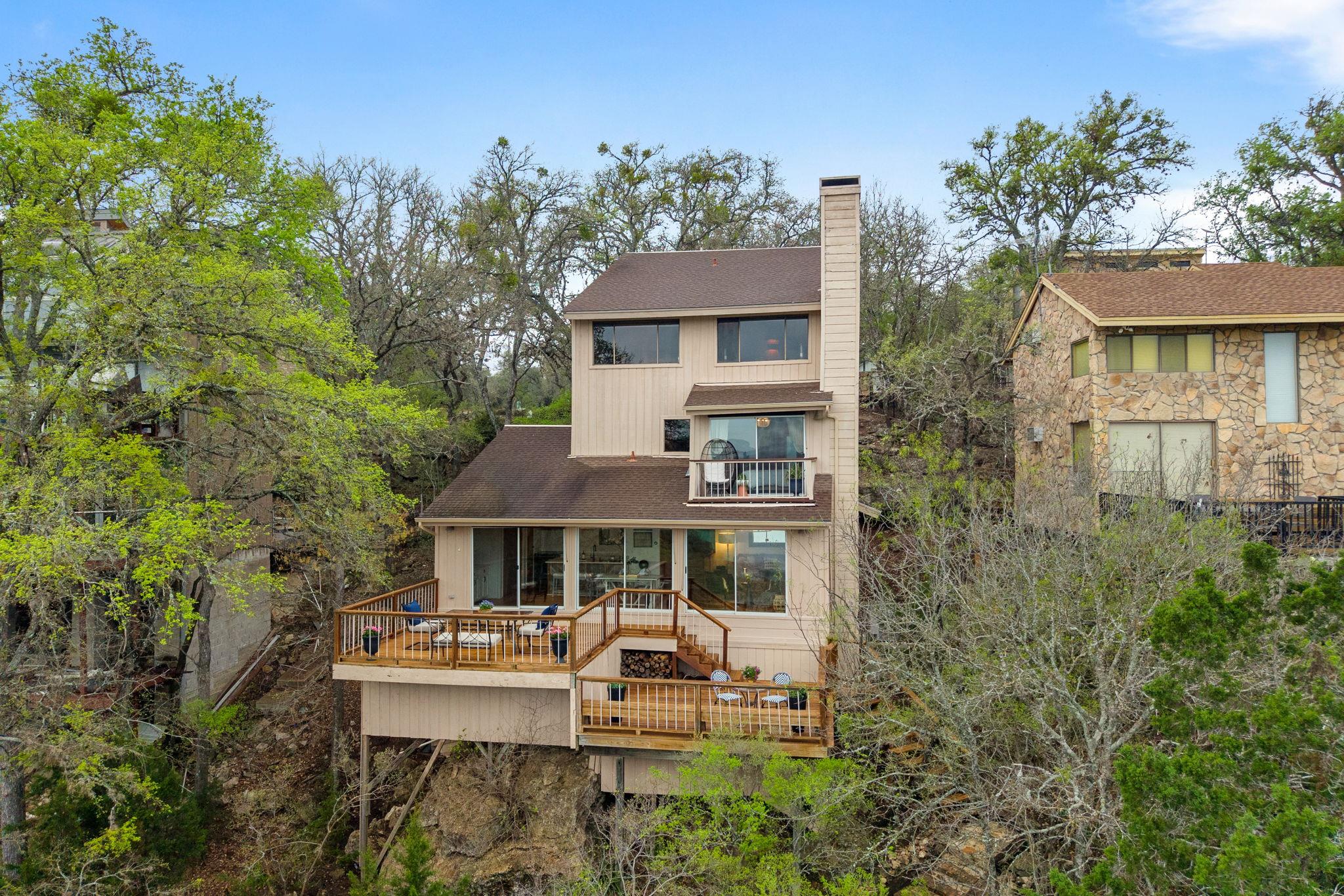 403 Coventry Road Spicewood TX 78669