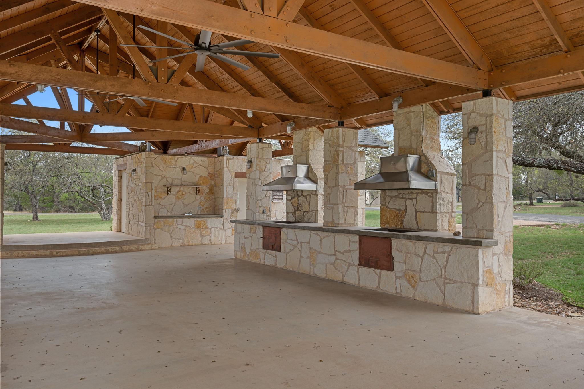 403 Coventry Road Spicewood TX 78669