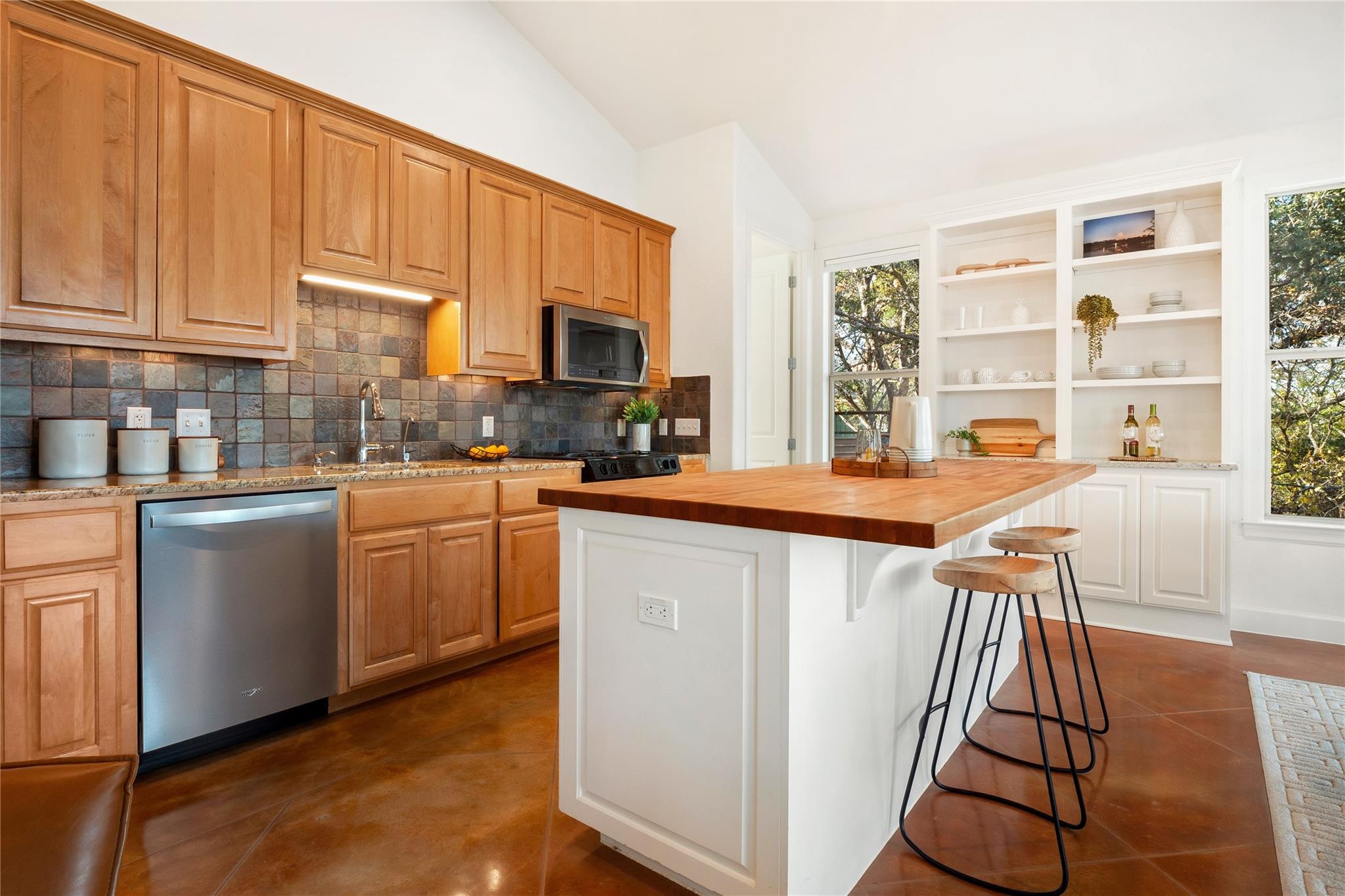 25400 Cove Drive Spicewood TX 78669