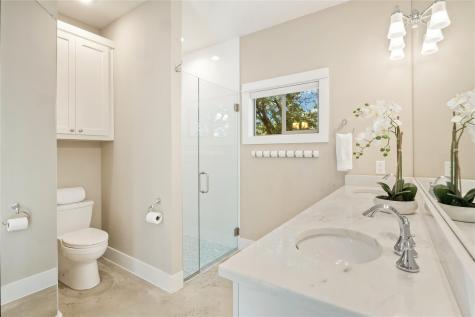 25400 Cove Drive Spicewood TX 78669