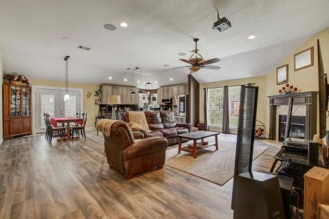 211 Ulupau Circle Bastrop TX 78602