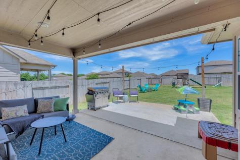 200 Waterway Avenue Hutto TX 78634