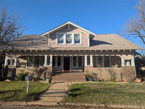 502 W 10th Street Taylor TX 76574