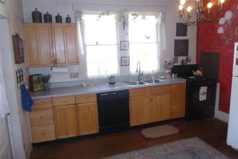 502 W 10th Street Taylor TX 76574