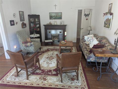 502 W 10th Street Taylor TX 76574