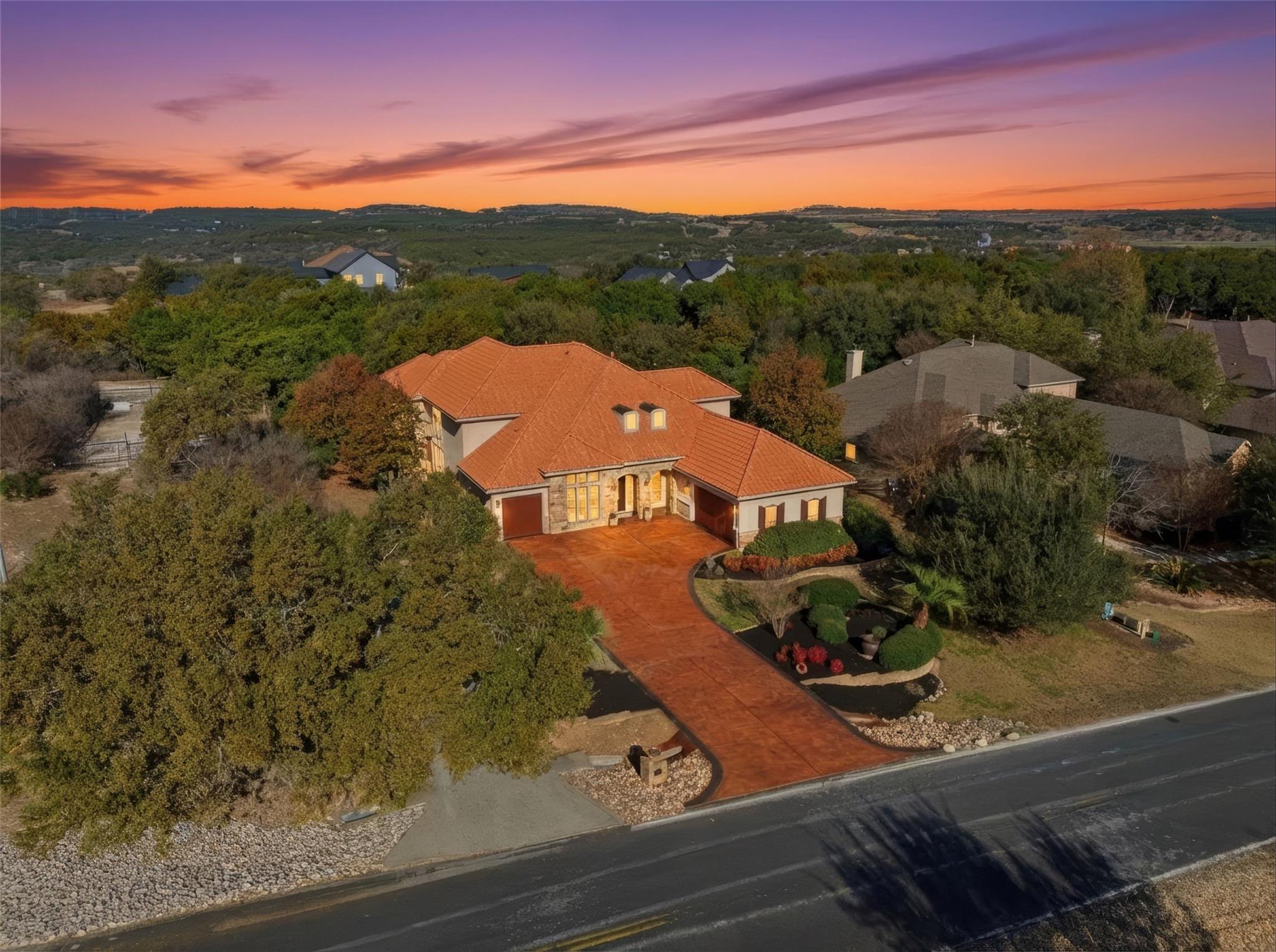 2312 Lakehurst Road Spicewood TX 78669