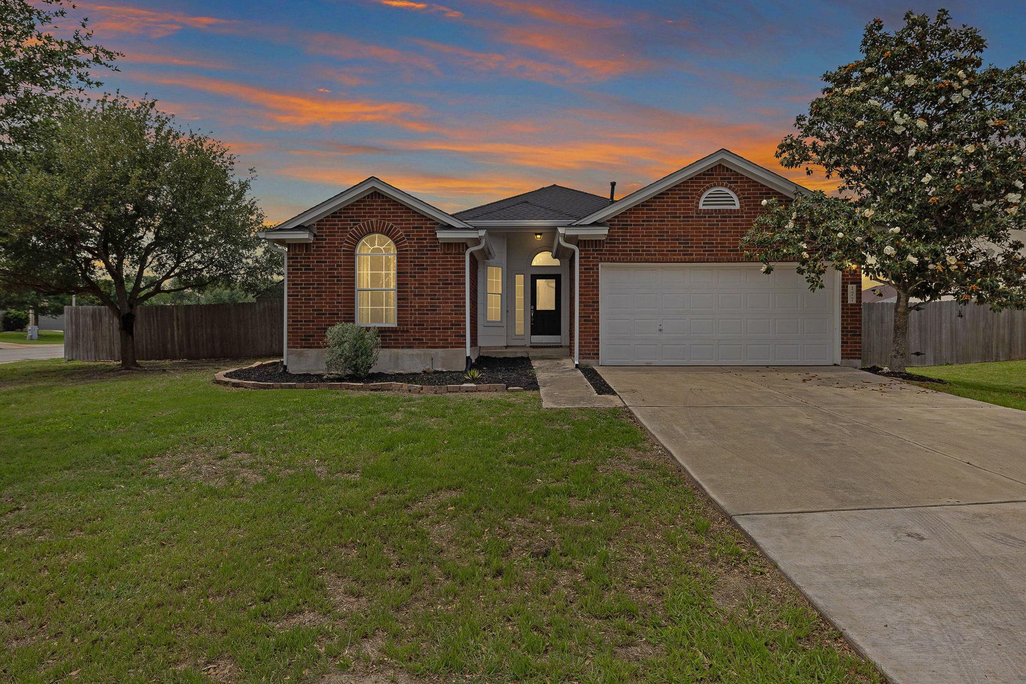 177 Stennis Kyle TX 78640