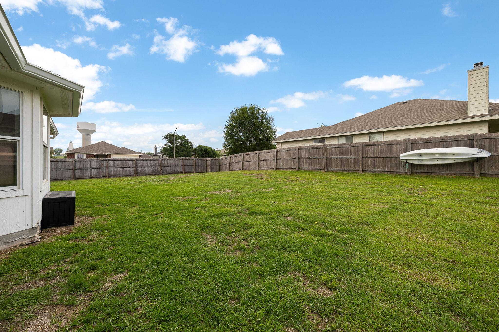177 Stennis Kyle TX 78640
