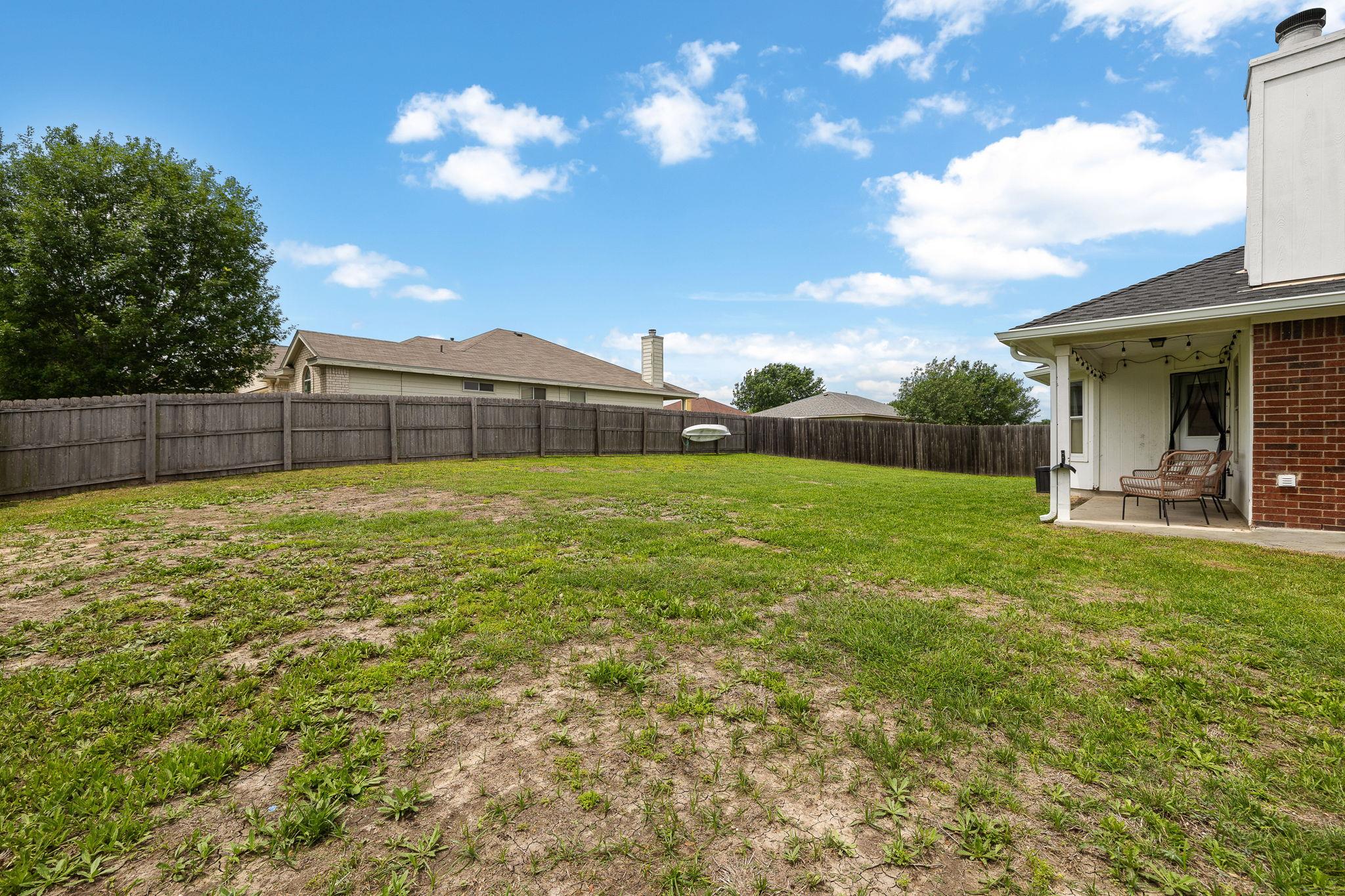 177 Stennis Kyle TX 78640