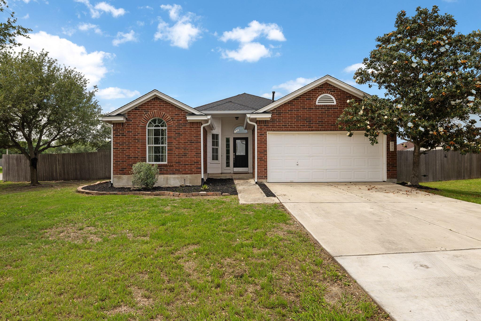 177 Stennis Kyle TX 78640