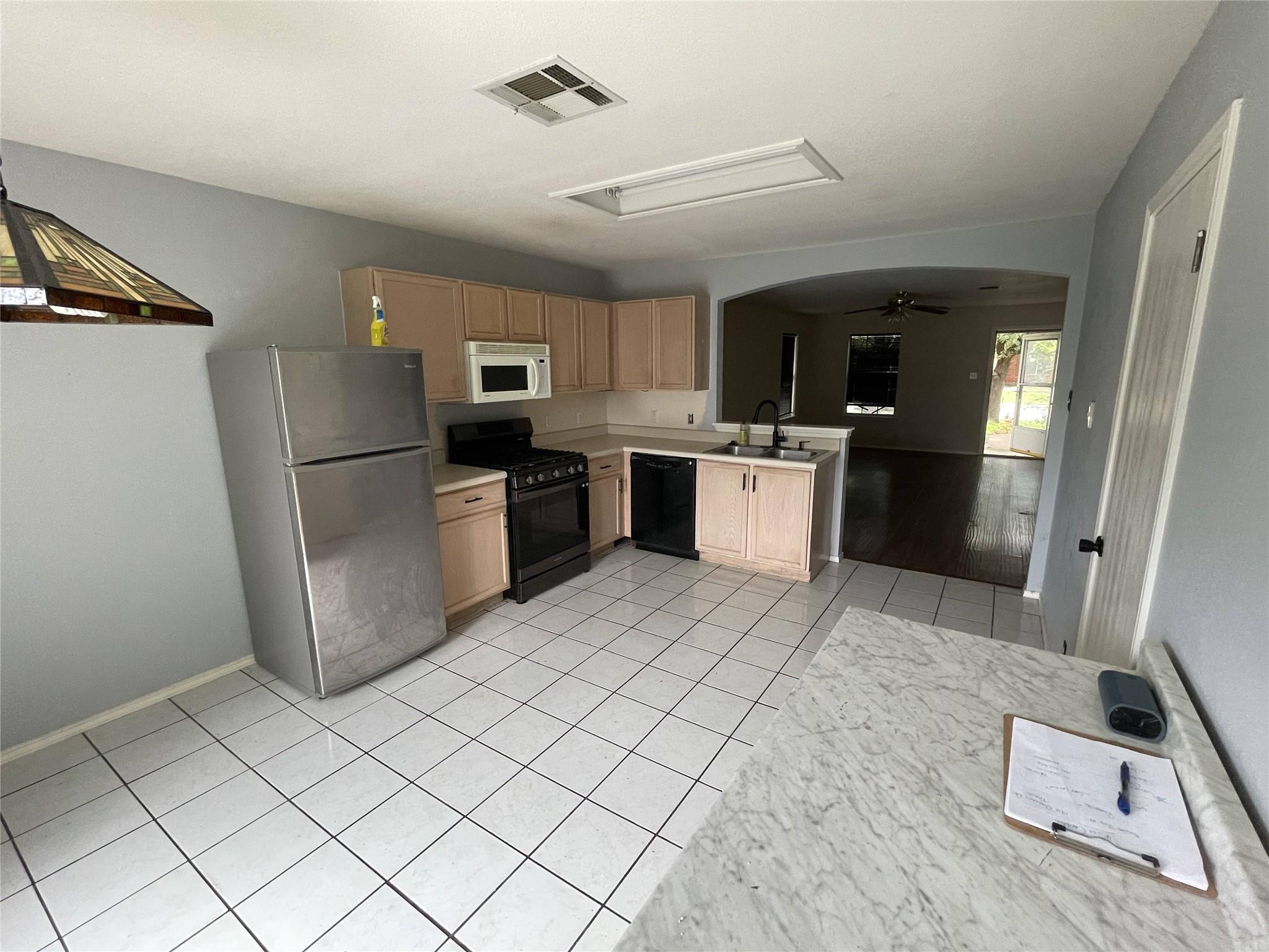 110 Brentwood Drive Leander TX 78641