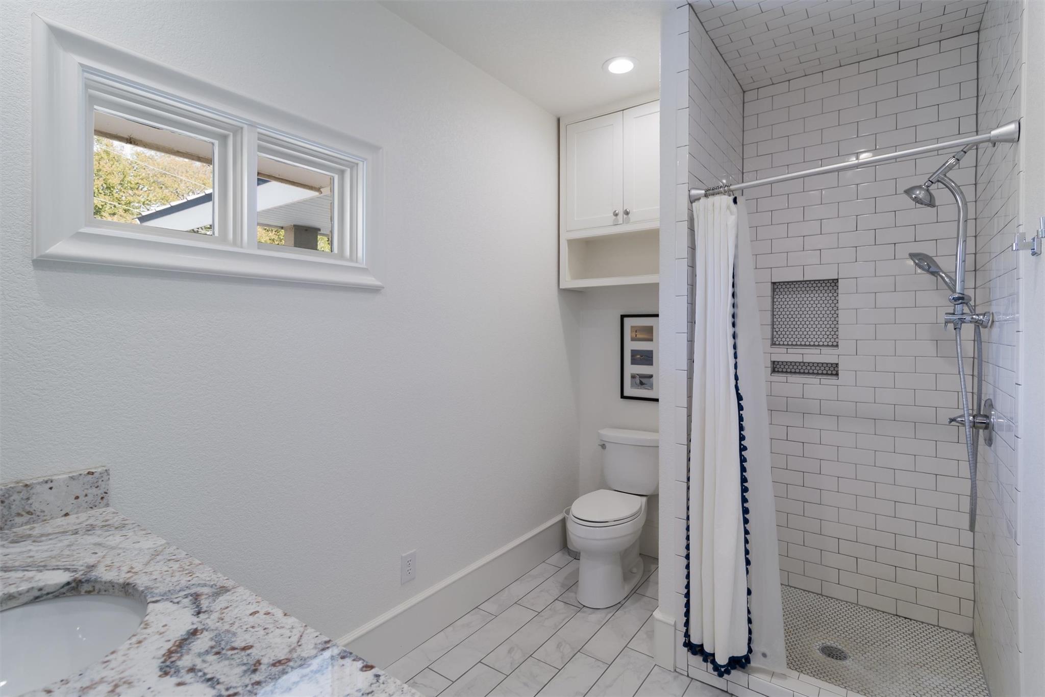 100 S Waterway Drive Kingsland TX 78639